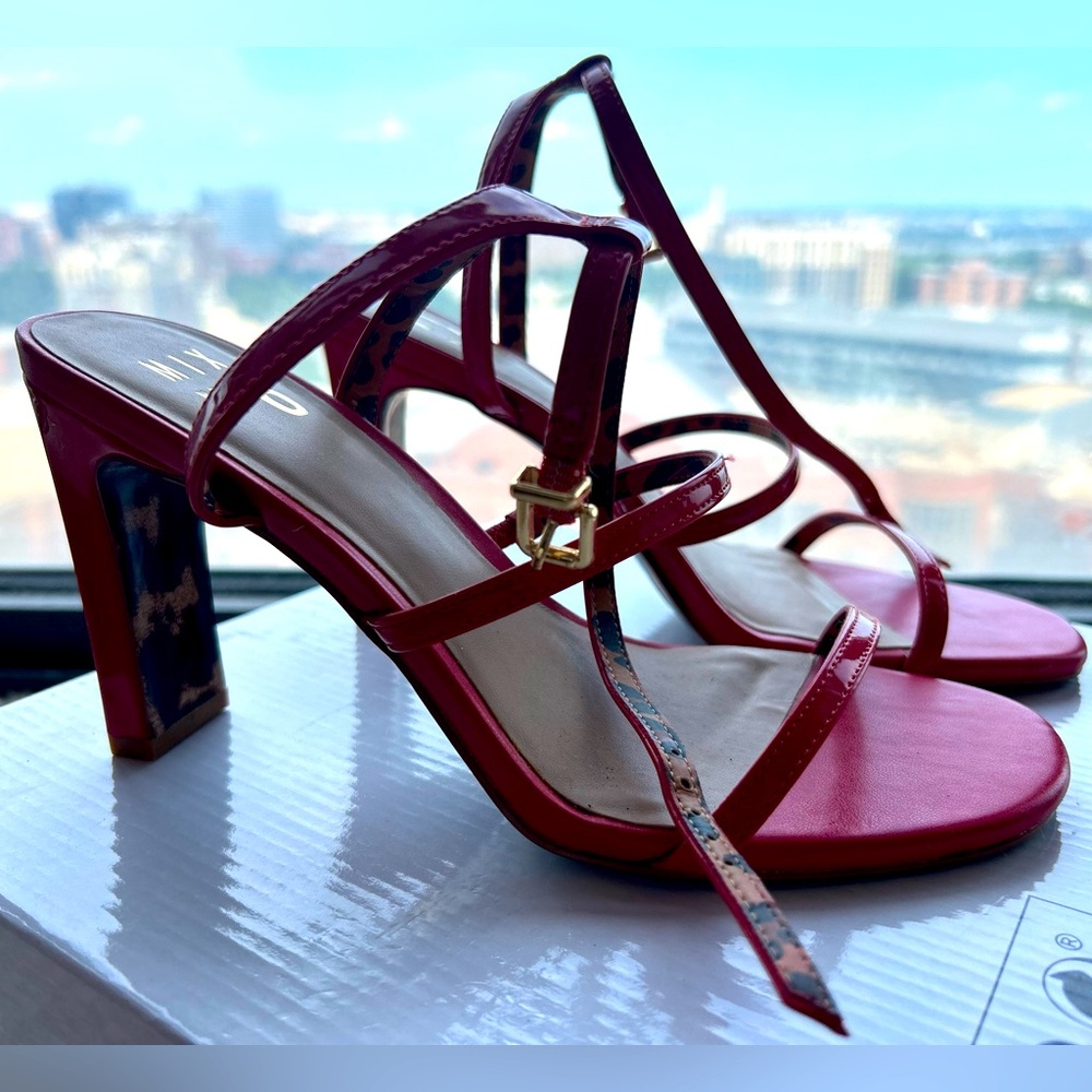 Mix No. 6 Red Strappy Heels - NWOT